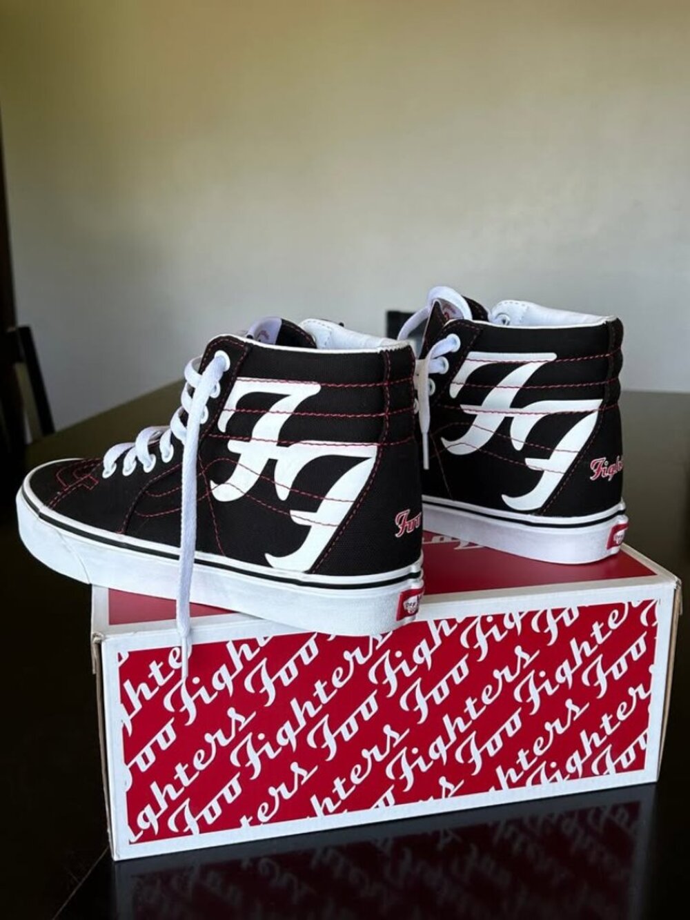 FOO FIGHTERS 25th ANNIVERSARY VANS x SK8-Hi (BRAND NEW / PRISTINE!)